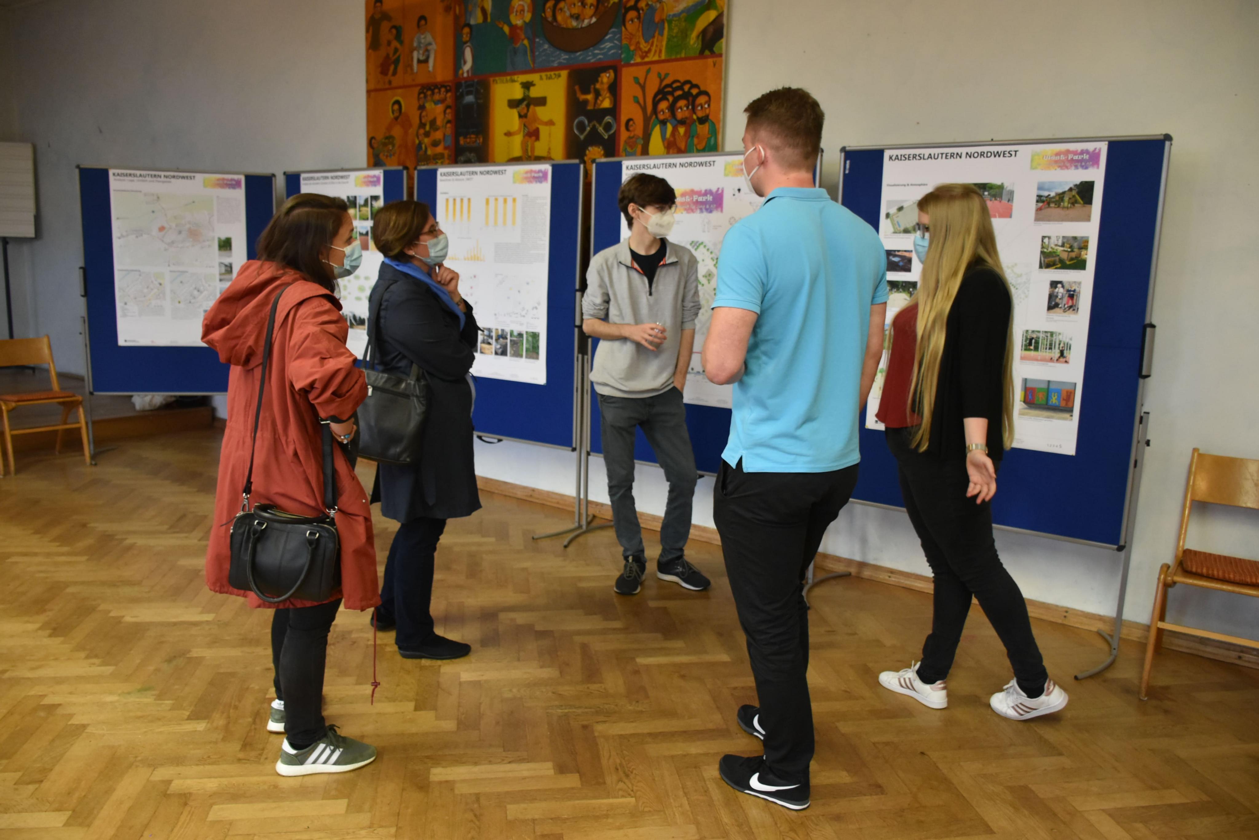 Ausstellung Pfarrheim.jpg